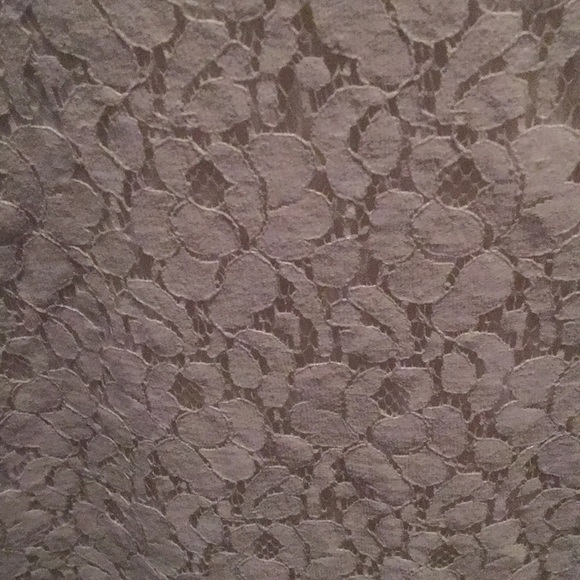 Lace dress - Picture 3 of 3